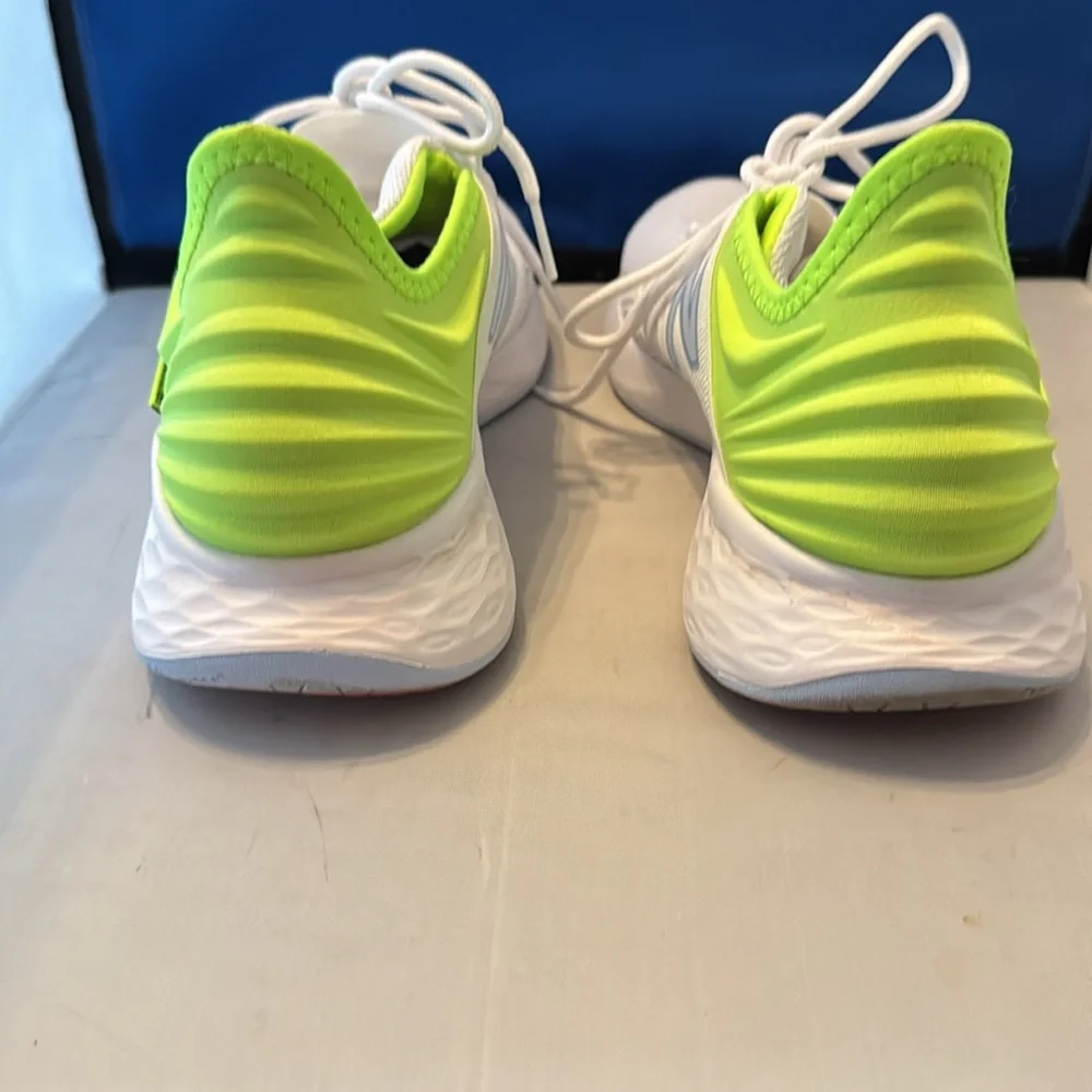 New Balance White and Neon Green‎ Sneakers men’s size 10